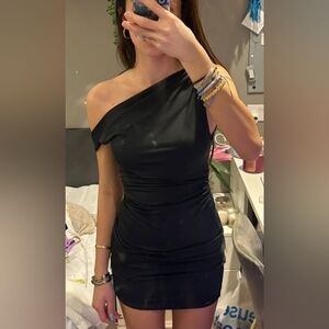 Elegant Black One-Shoulder Dress